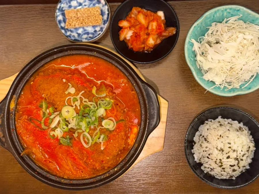 Full set-meal arrangement for the order