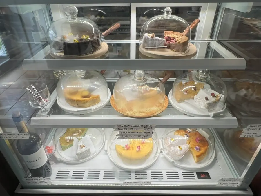Variety of desserts displayed at Jitheunsan