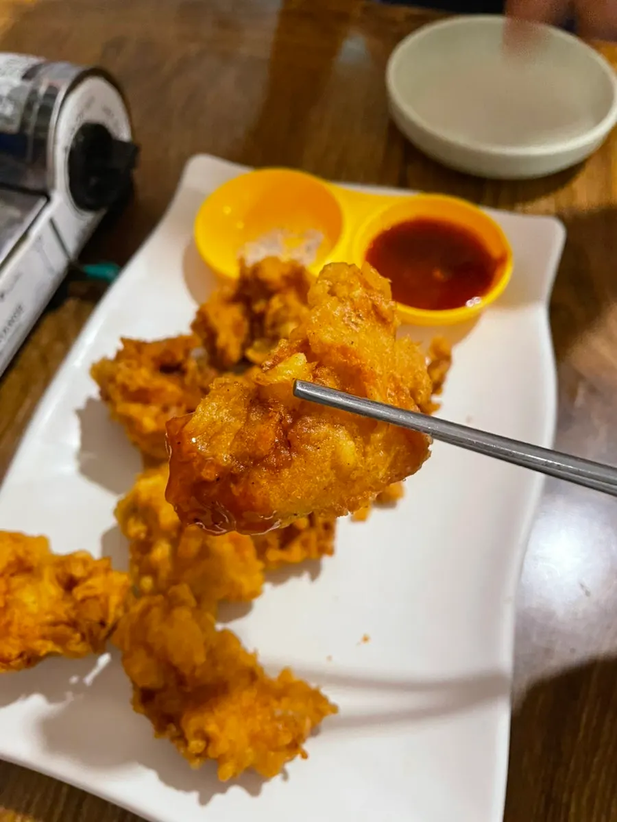 Chicken served with salt and seasoned sauce
