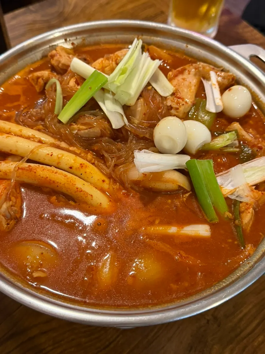 Dakdoritang with wheat rice cakes and glass noodles
