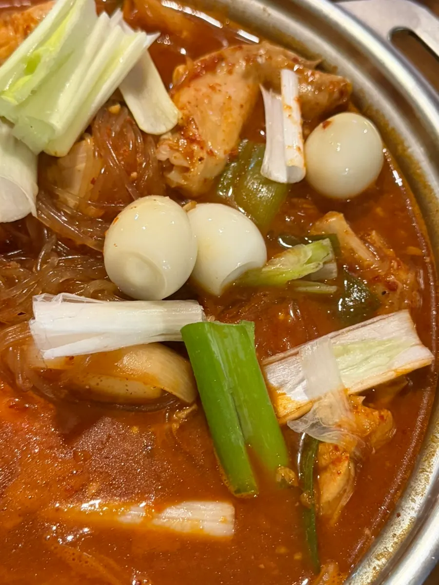 Dakdoritang with chicken and add-ins