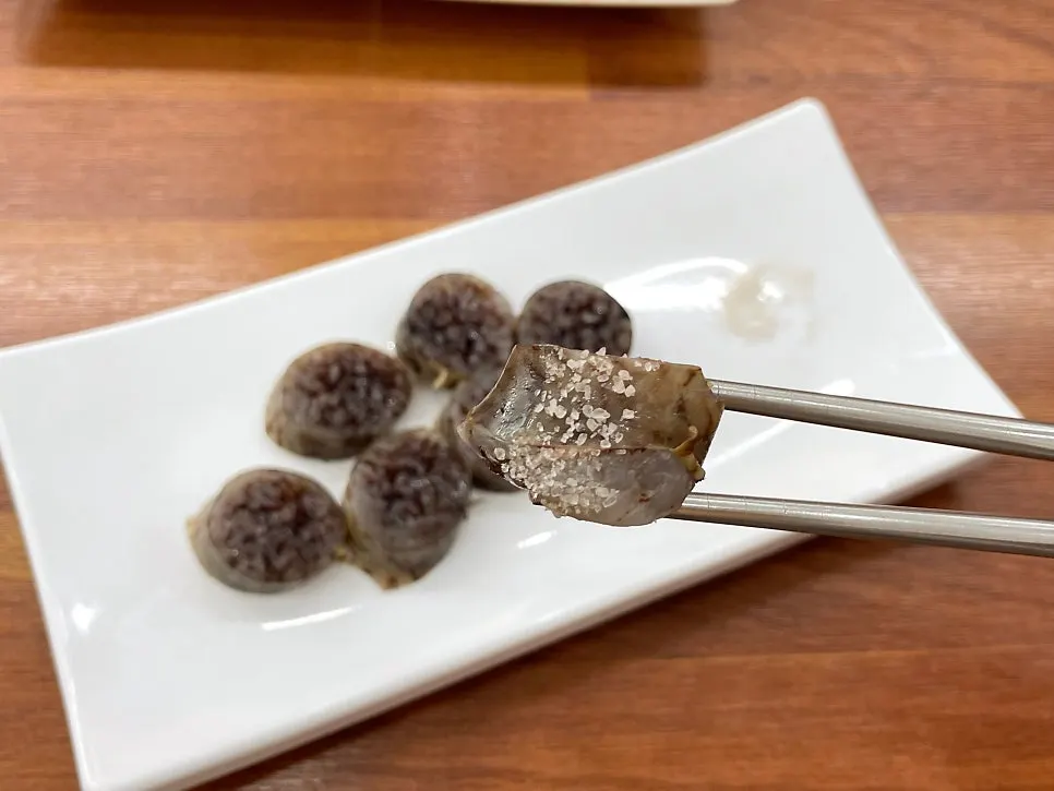 A plate of freshly sliced sample sundae