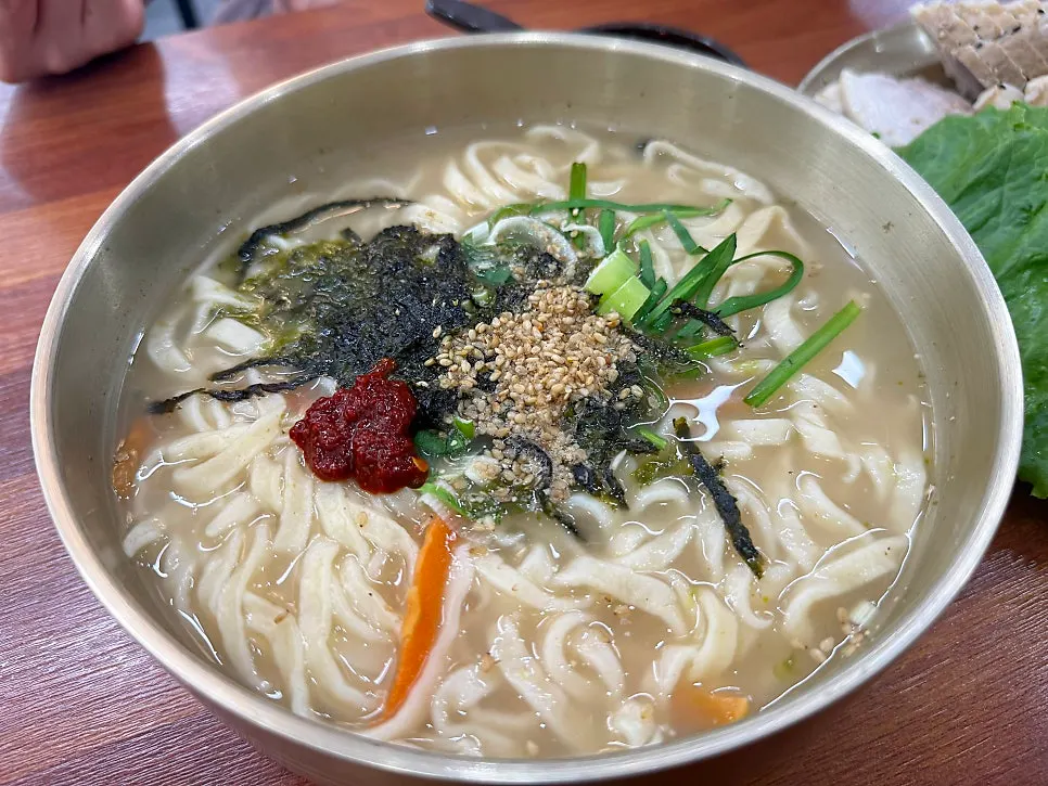 Anchovy kalguksu with chili paste added