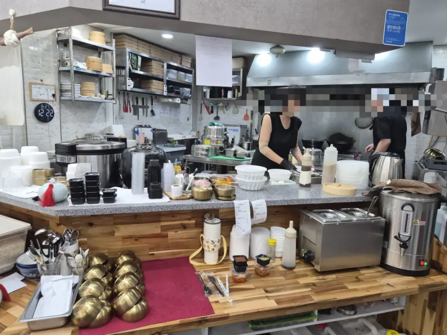 Seating for solo diners at Sinseon Myeonga