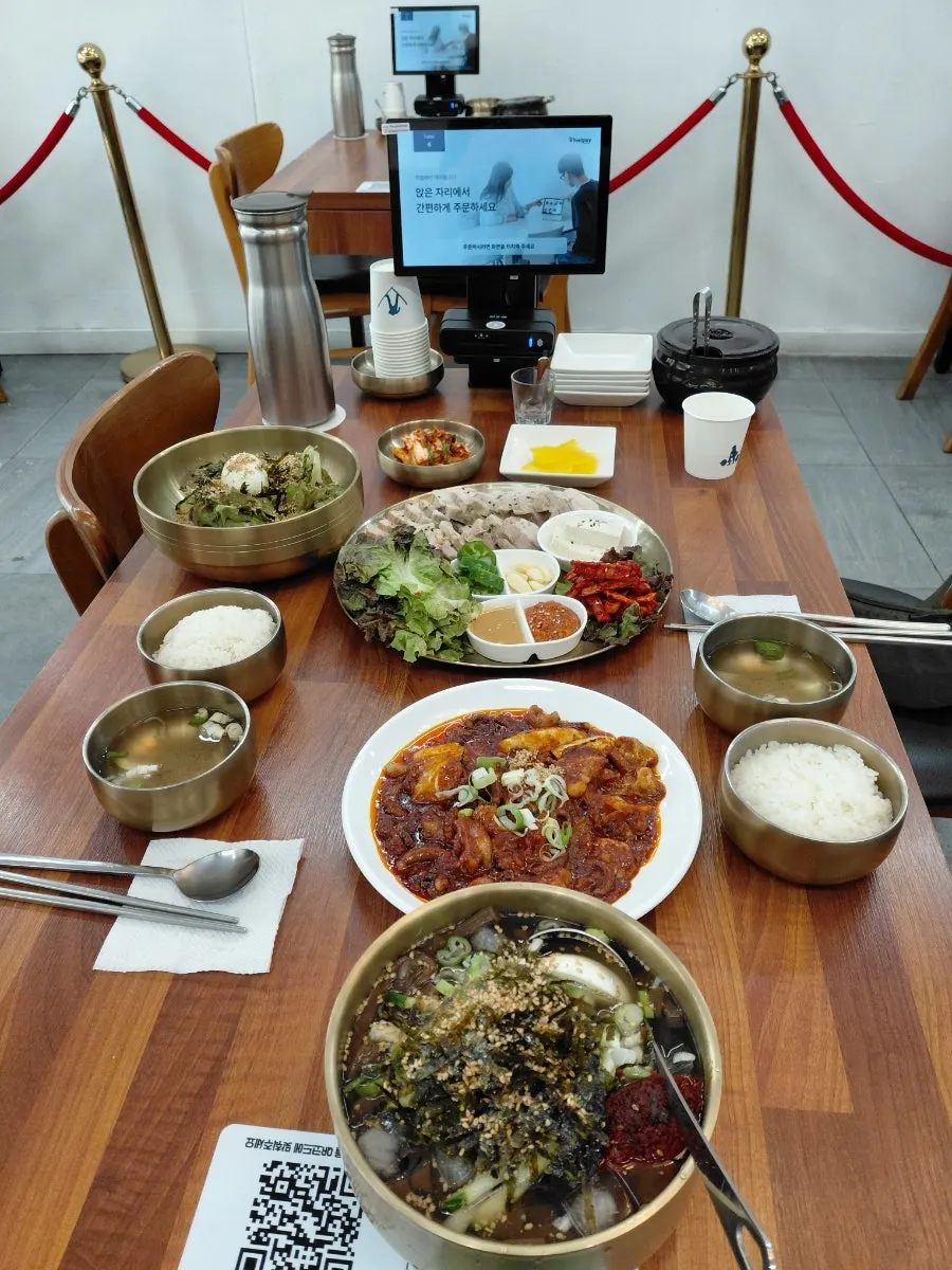 Neatly served octopus bossam set