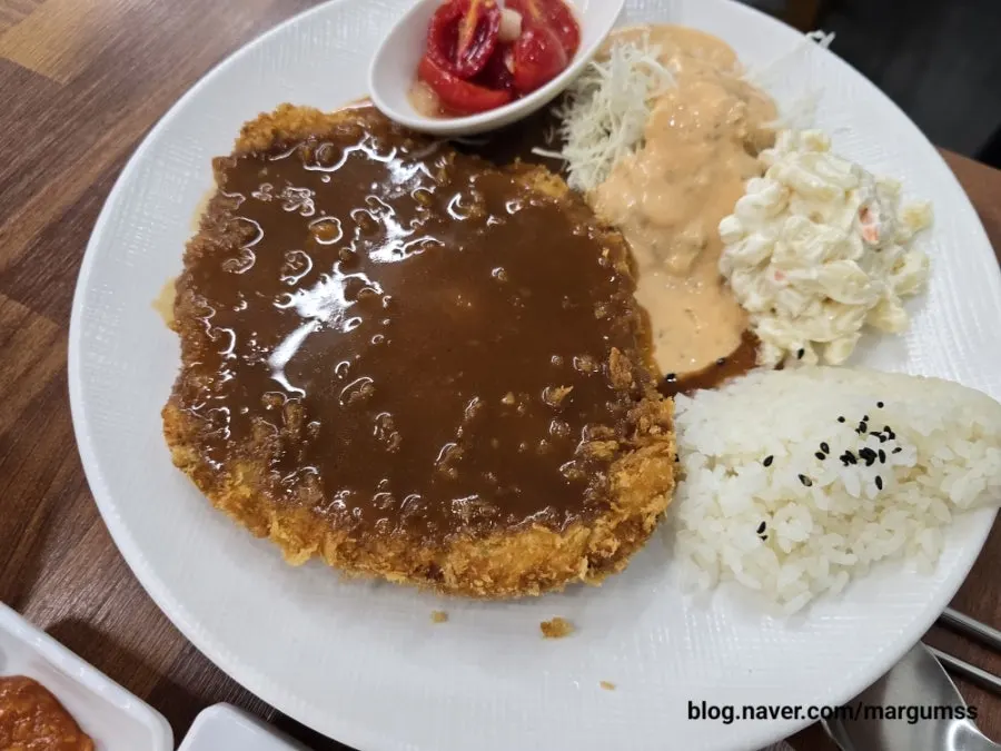 Thick, old-school Western-style pork cutlet