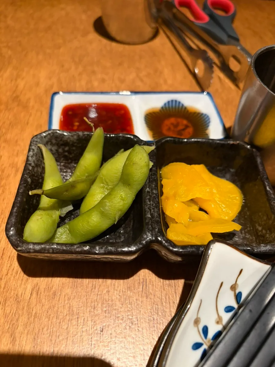 일본 골목 분위기의 꼬치집 내부