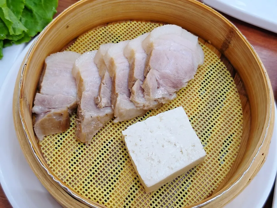 무말랭이와 함께 싼 보쌈