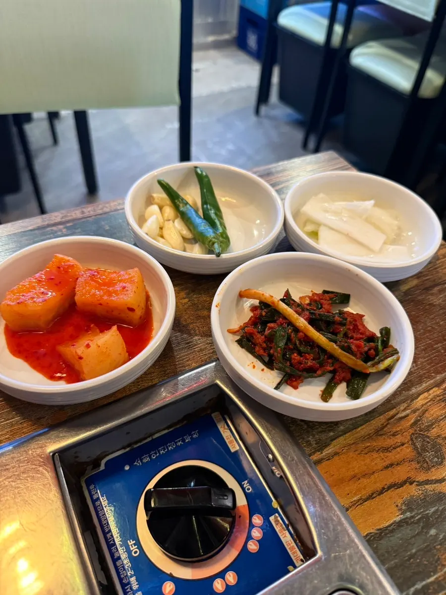 육즙이 남은 소갈비살 한 점