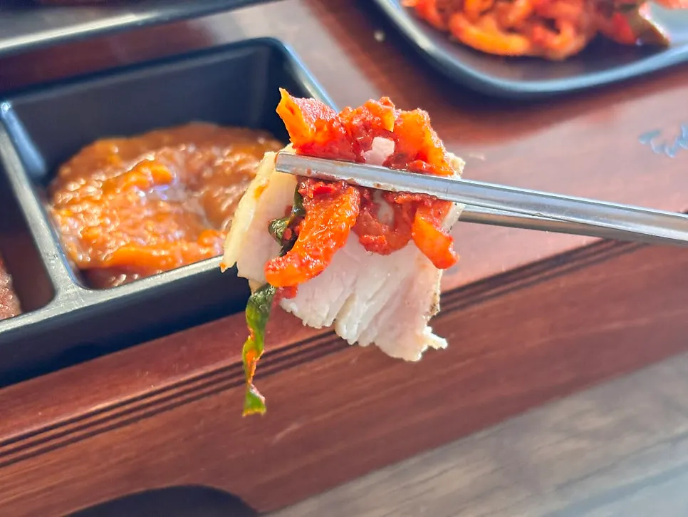 겉절이·백김치·무김치 세 가지 김치