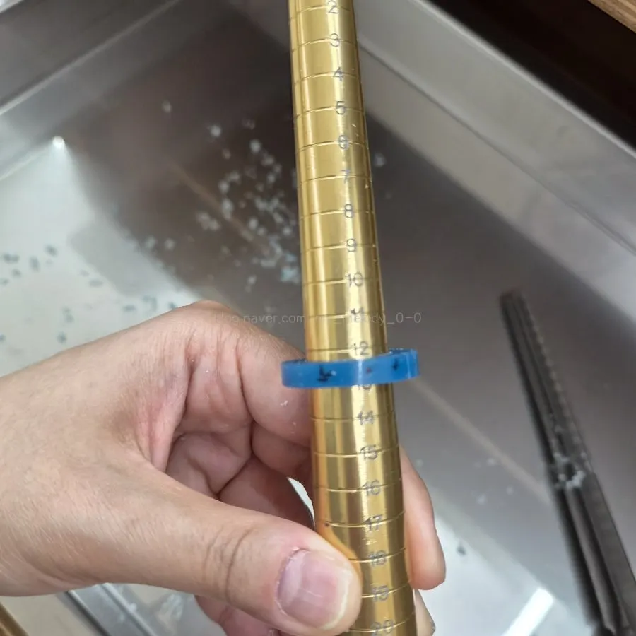 Turning both sides of the ring to keep it symmetrical