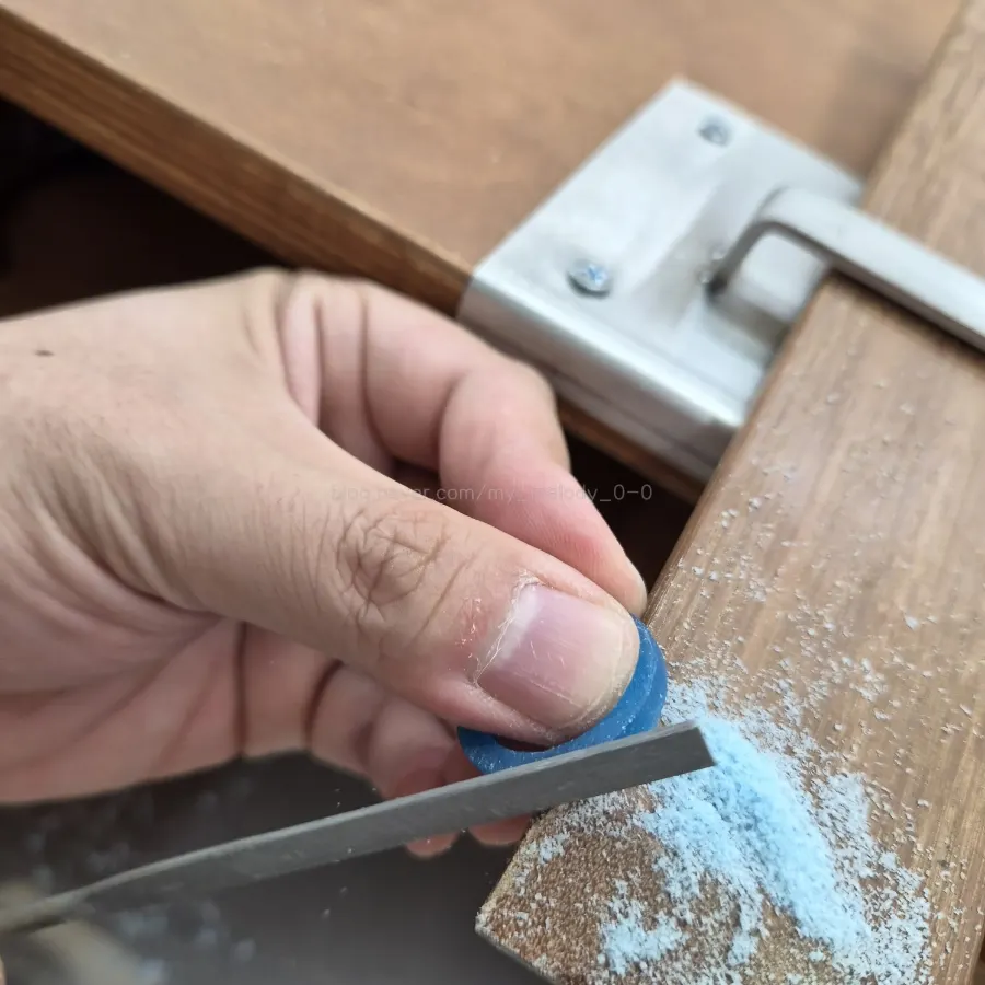Flattening the ring surface with a file