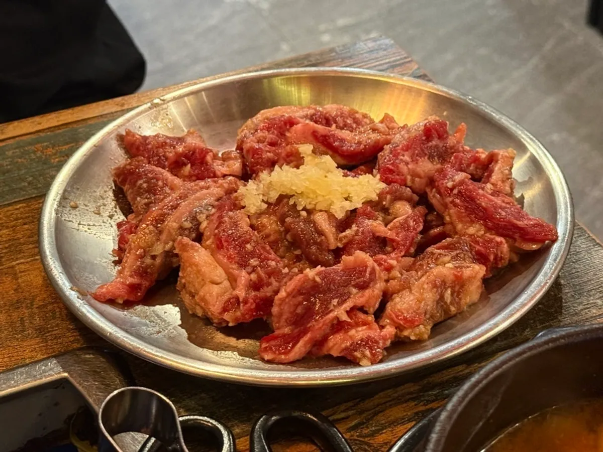 연신내 삼백한우대첩 고기집 상차림