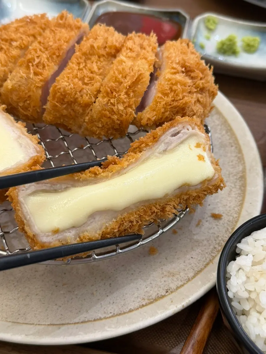 카츠고엔 치즈카츠 단면
