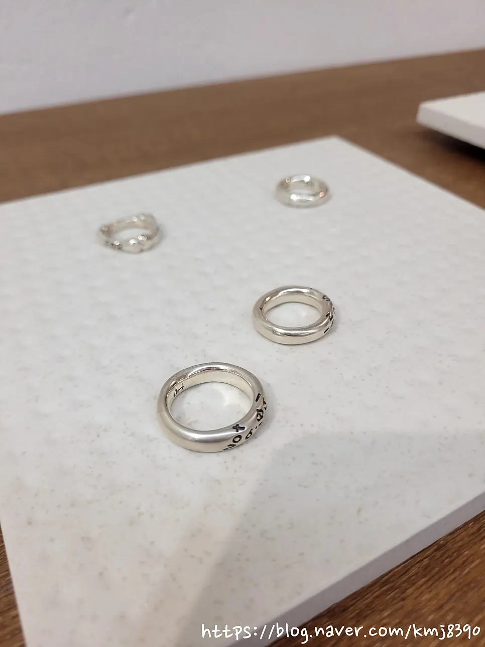 Jewelry samples for personal design