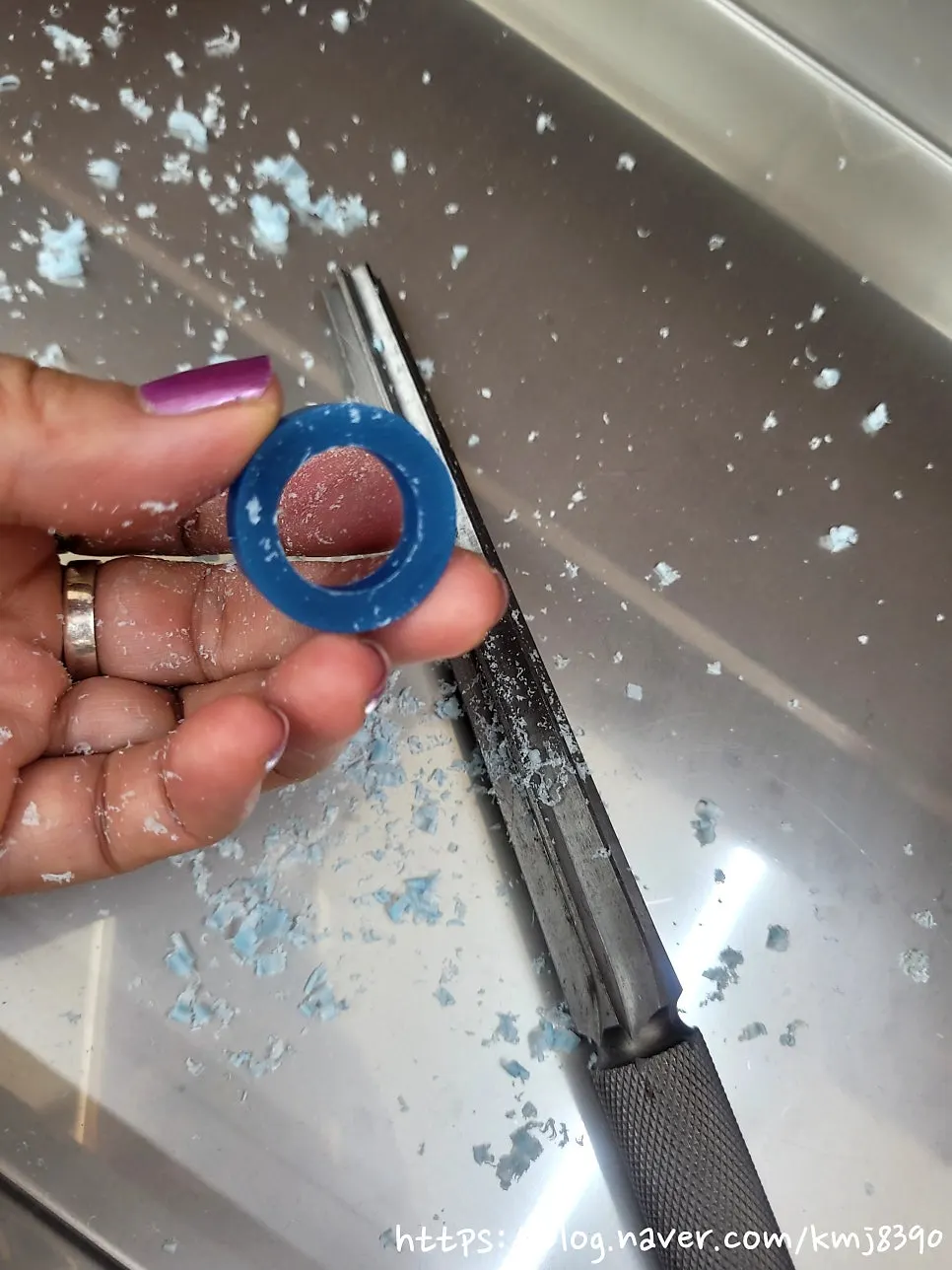 Adjusting the wax ring size