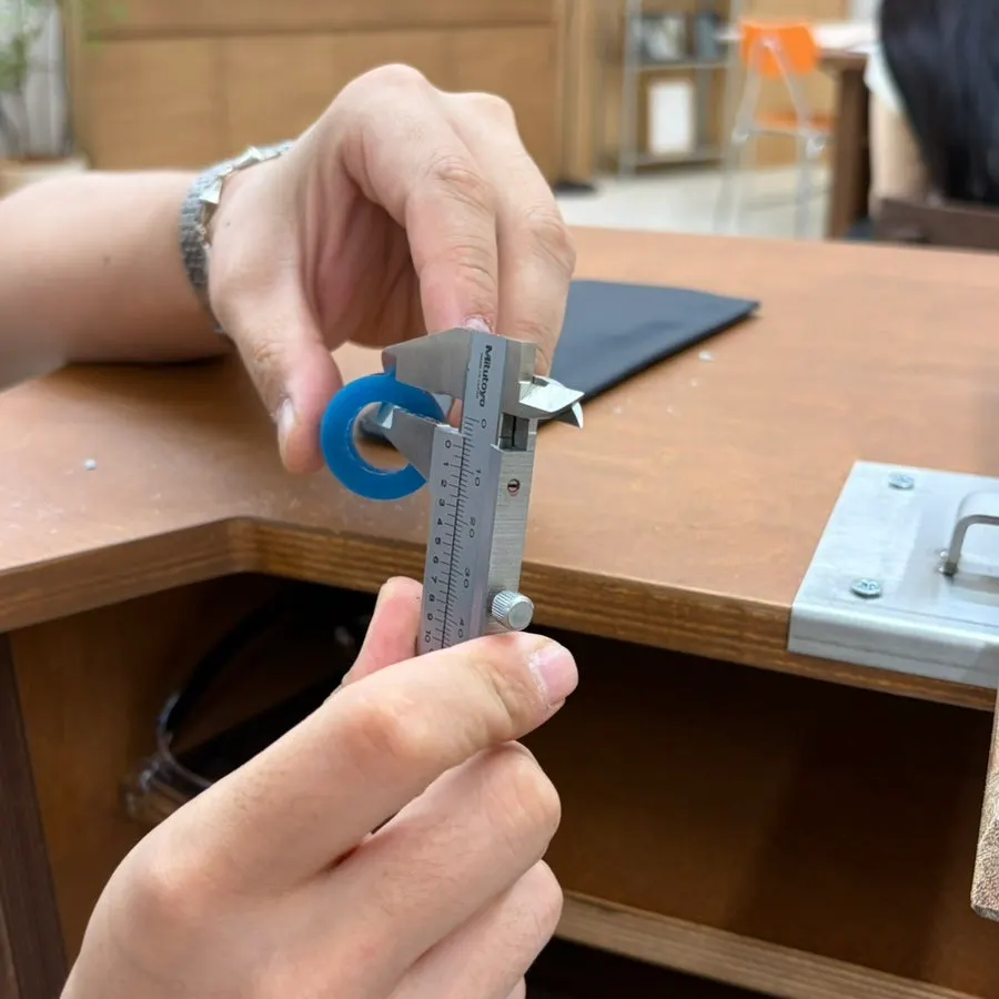 Wax-carving experience for making a ring