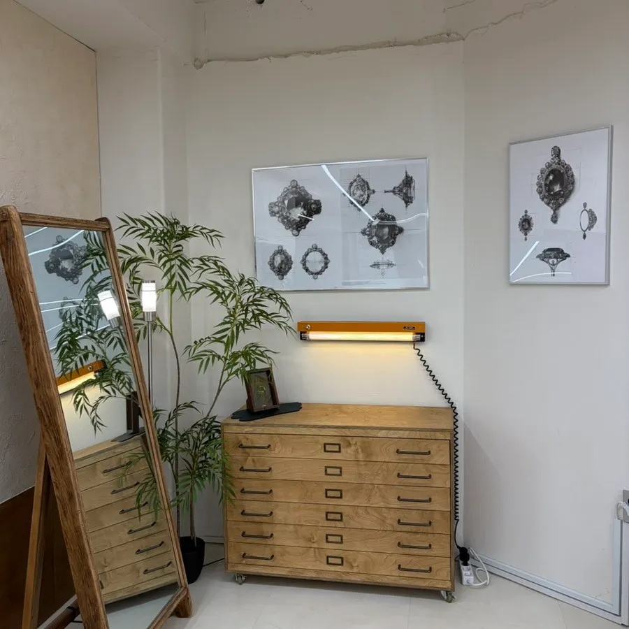 Jewelry workshop with a wood-toned interior