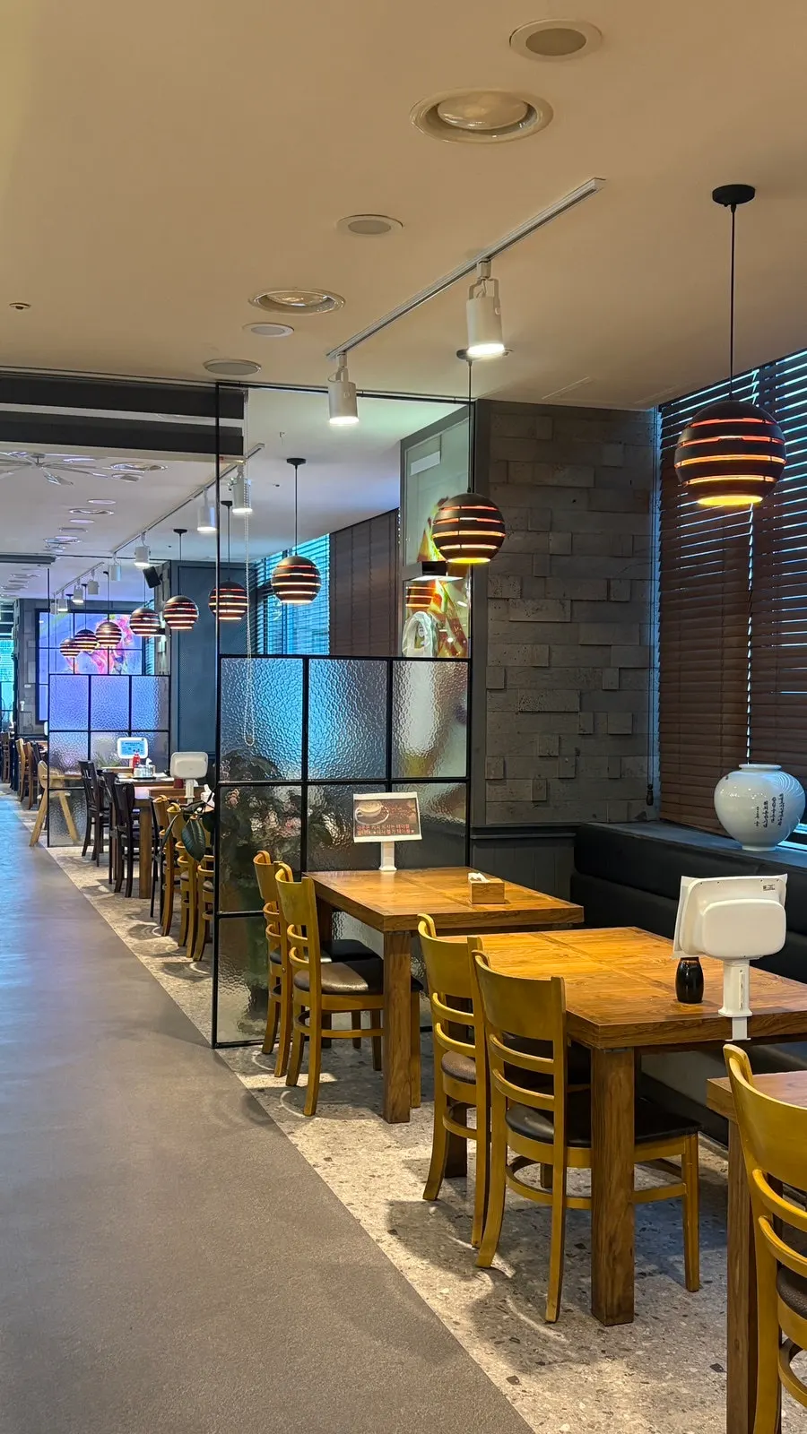 Overview of the seafood restaurant with various tables