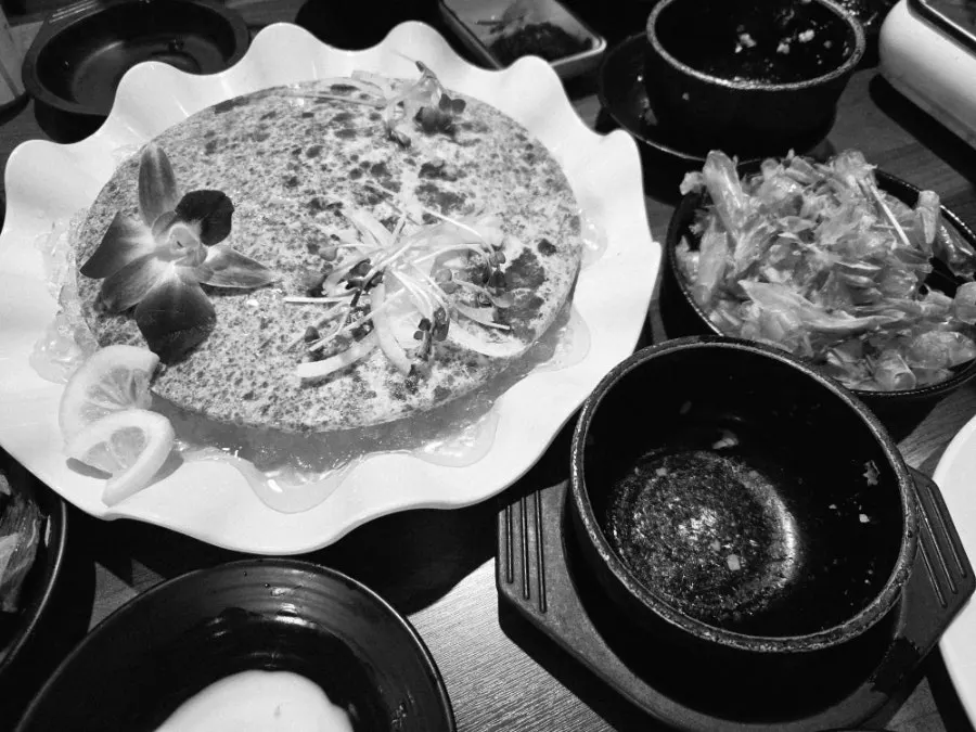식사 후 아이스크림과 커피 마무리