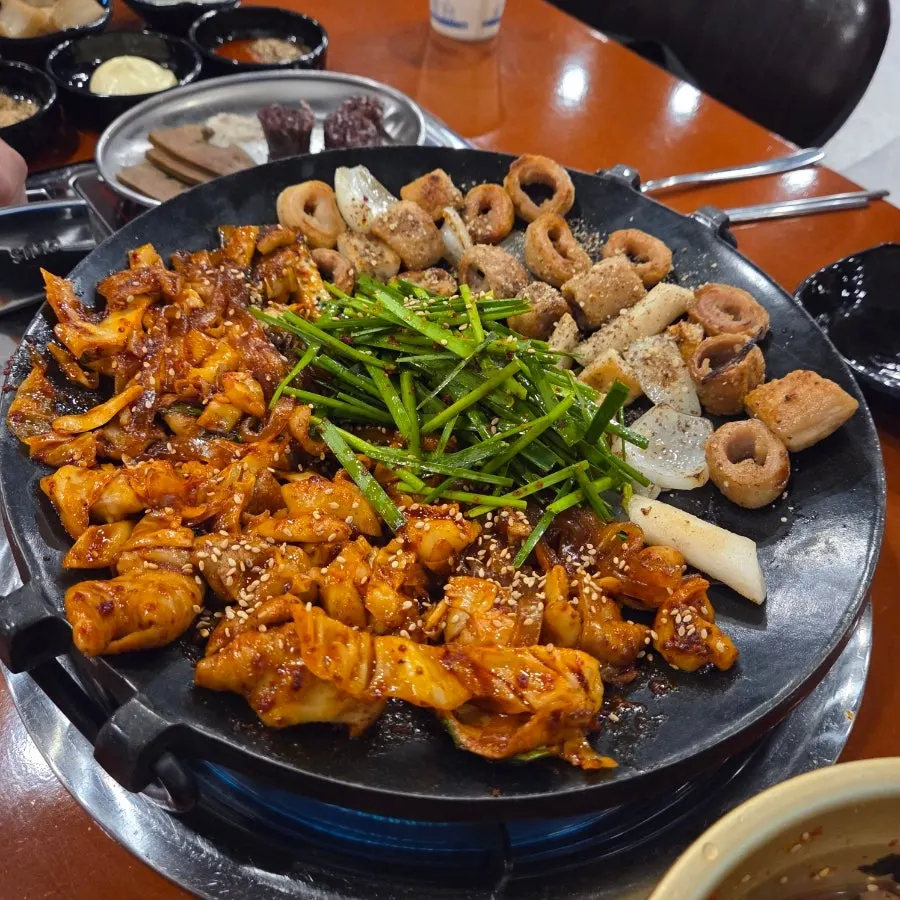 곱창과 기본 반찬, 소스