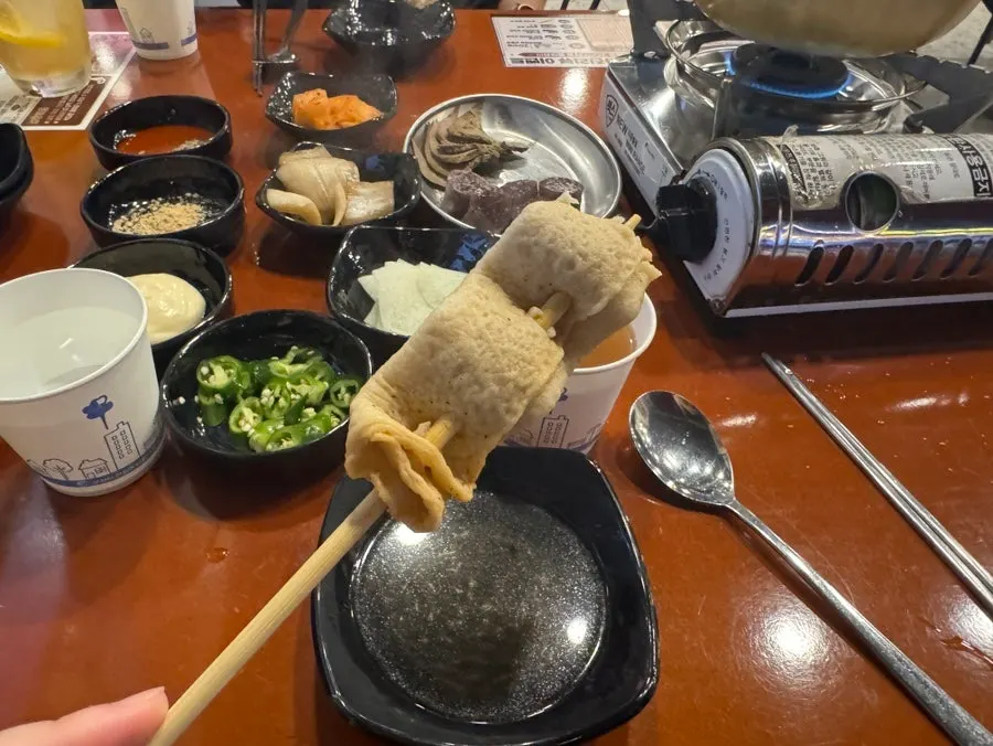 Non-alcoholic highball paired with grilled gopchang
