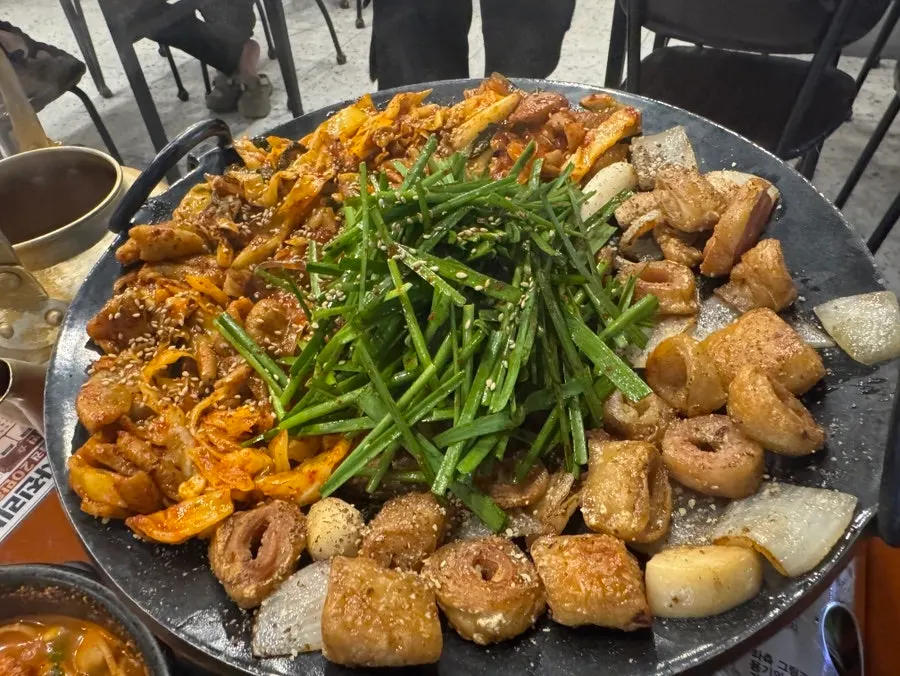 Spicy broth of the gopchang hot pot