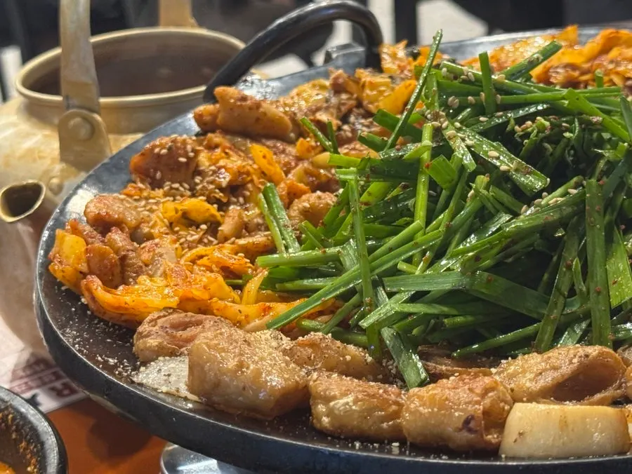 Yeonsu Gopchang's spotless, grease-free dining space