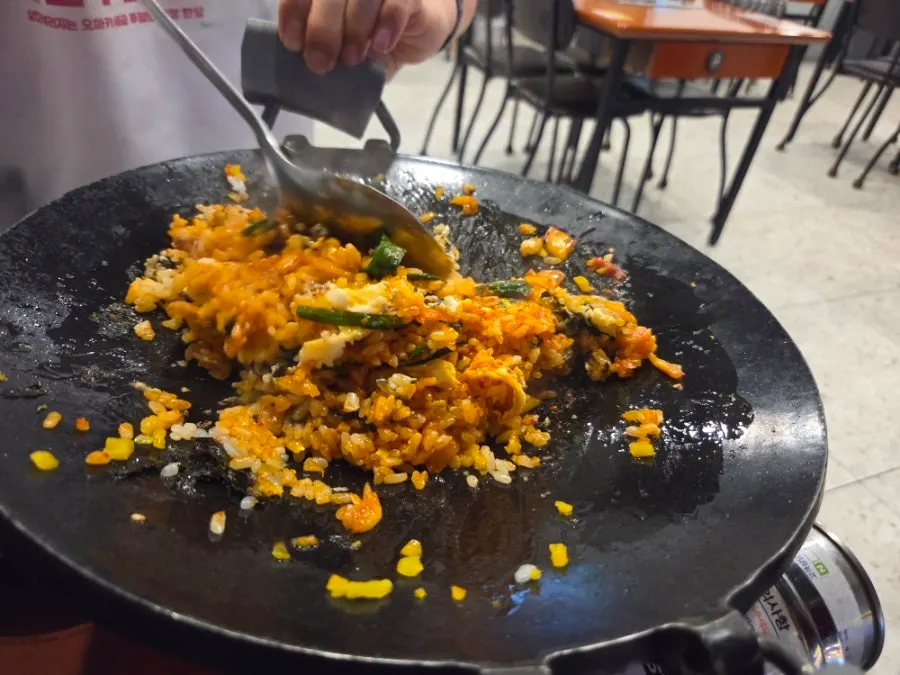 Sesame fried rice included in the set