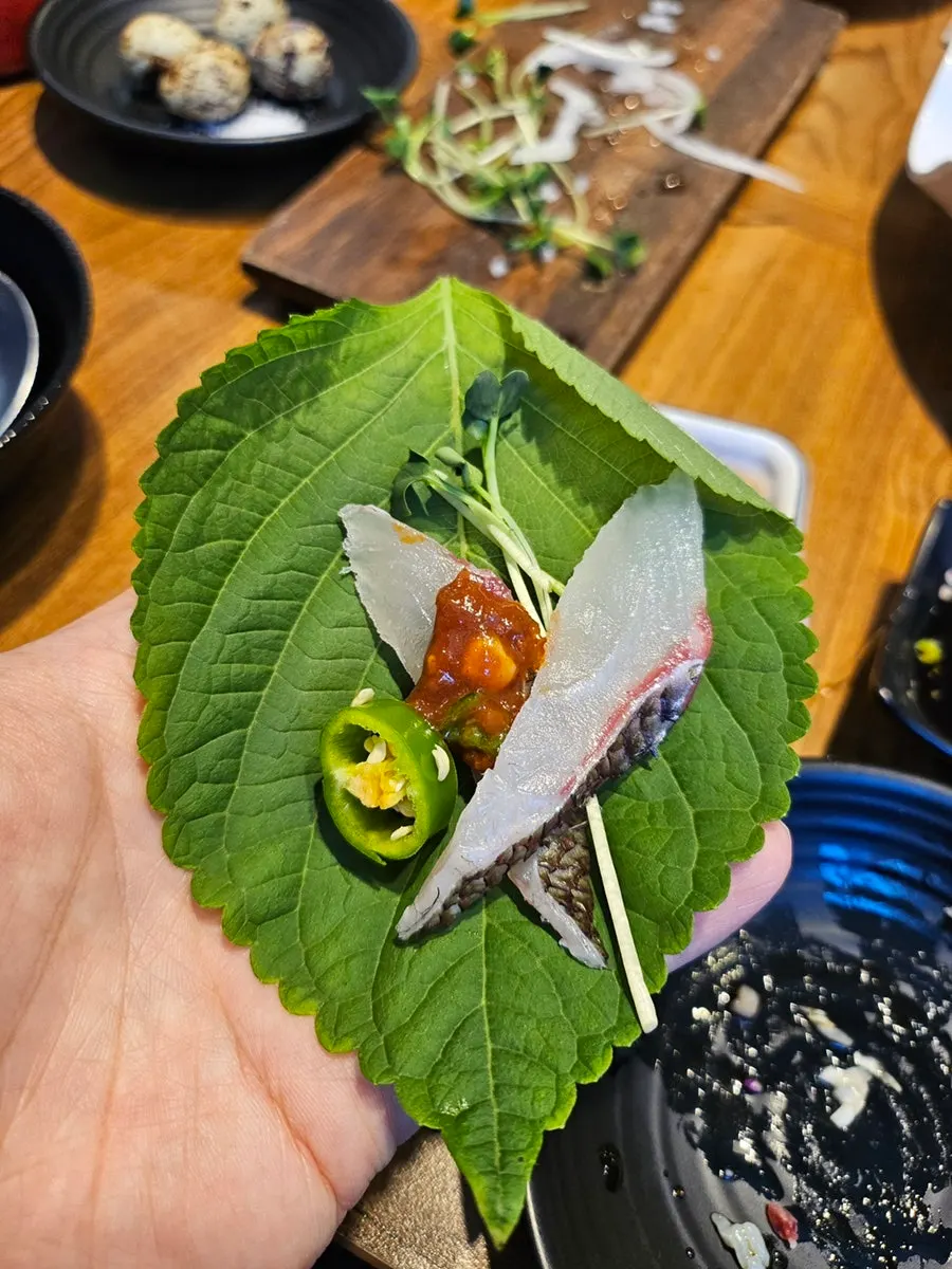 한입 크기 연어초밥
