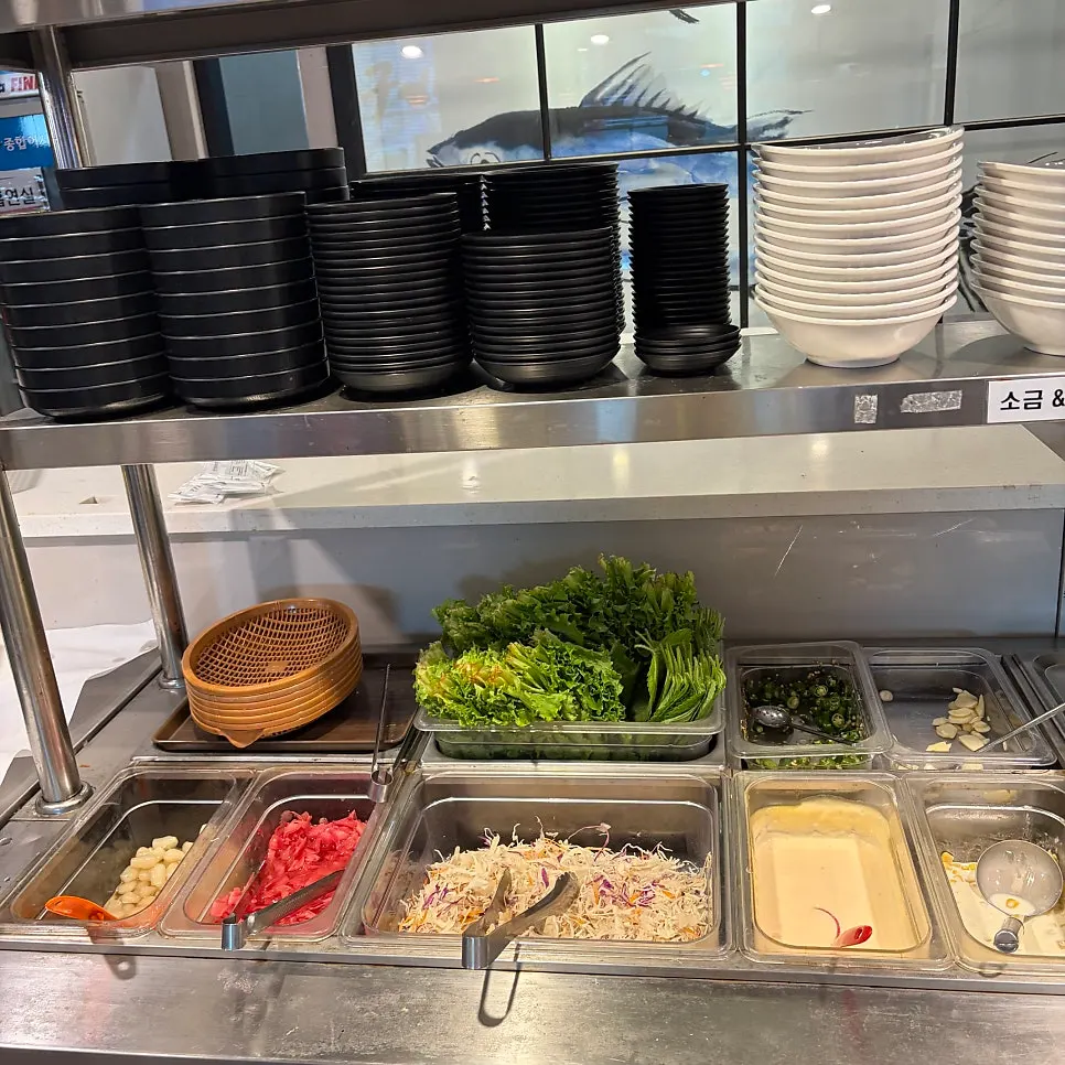 Salted pollock roe and fish-bone salad