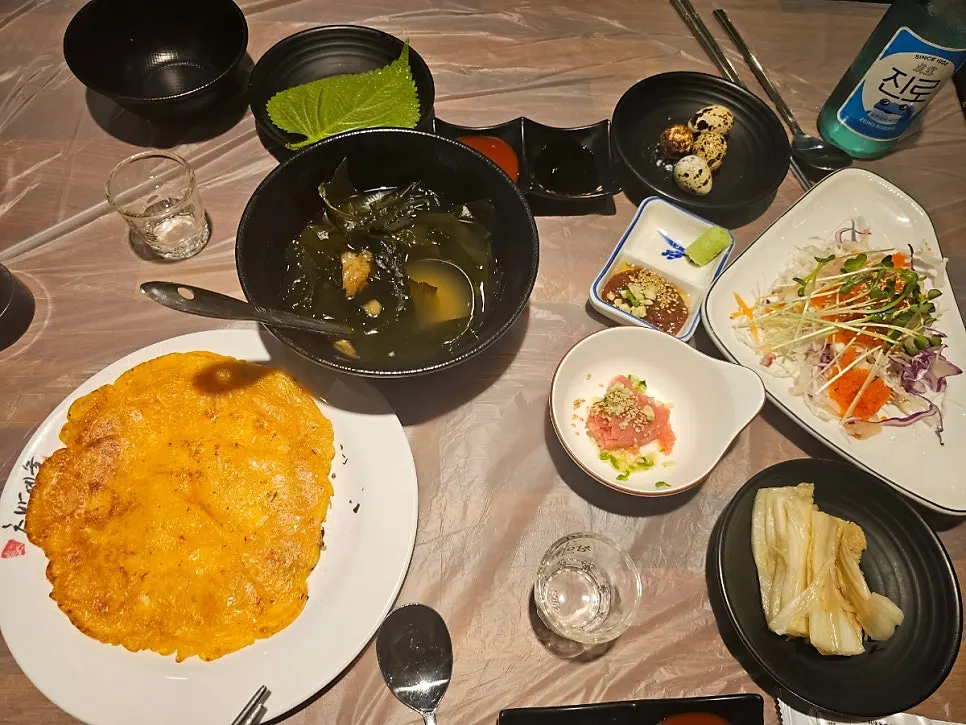 셀프바에서 직접 구운 김치전
