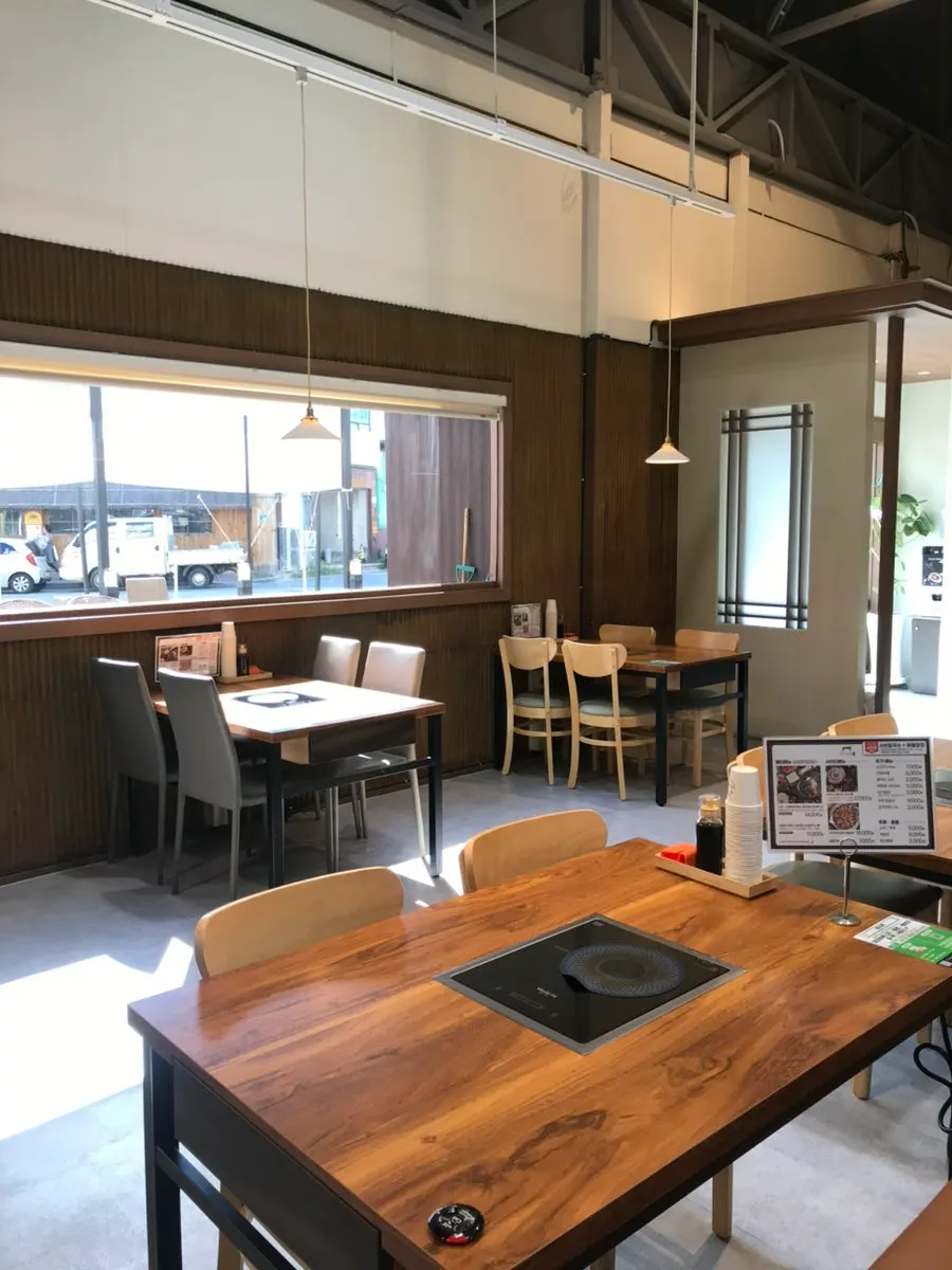 Table layout in Yeonsuok's dining hall
