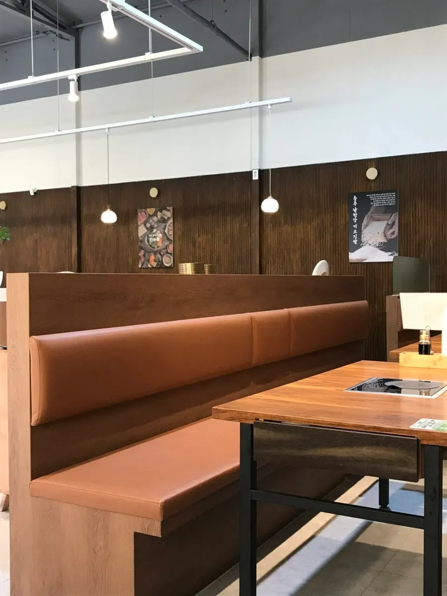 Interior view of Yeonsuok with high ceilings