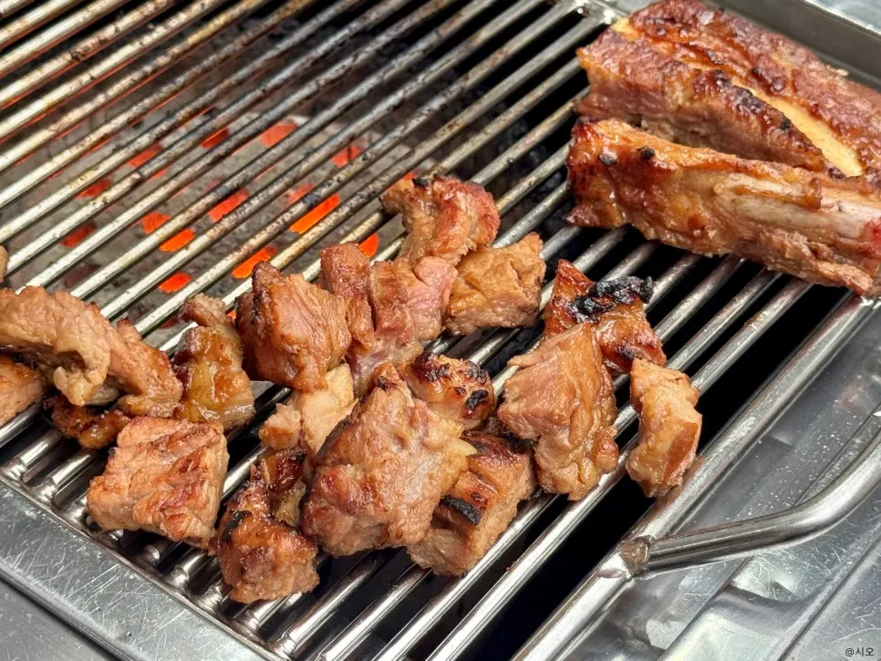 Pork rib grilled with slightly charred edges