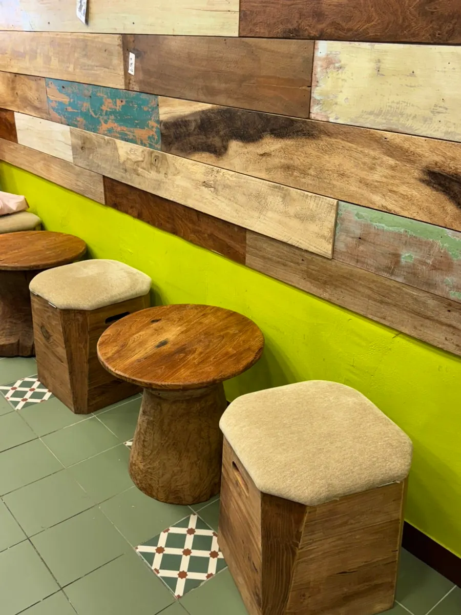 Seating layout at Avocado Yeosu