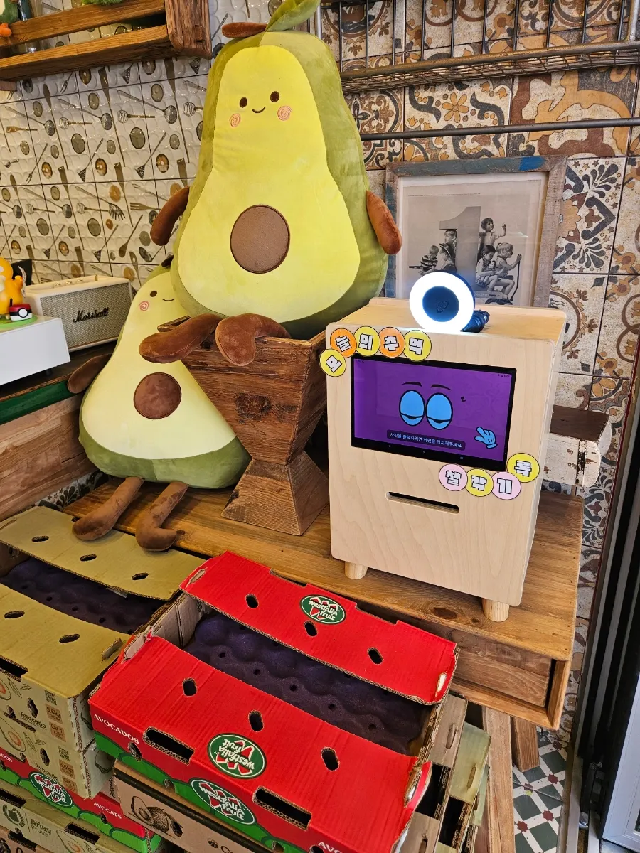 アボカドバインミ注文前のカフェの様子