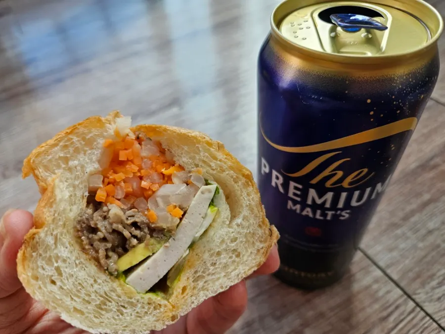 麗水の宿で楽しんだバインミとビール