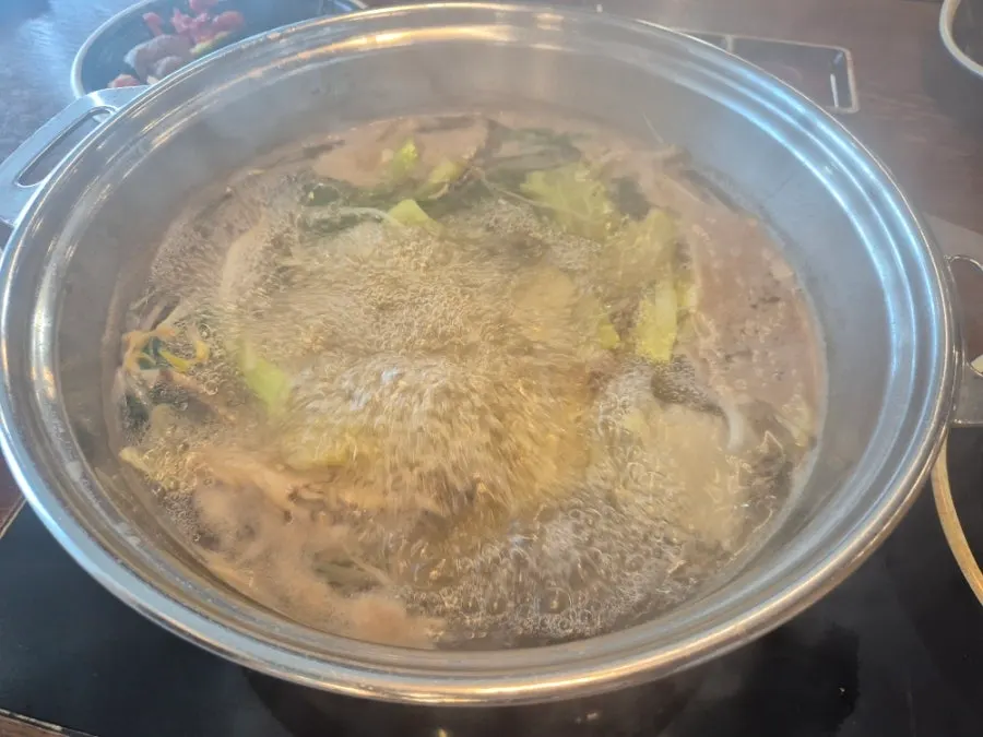 Tongkeun Shabu storefront and interior atmosphere