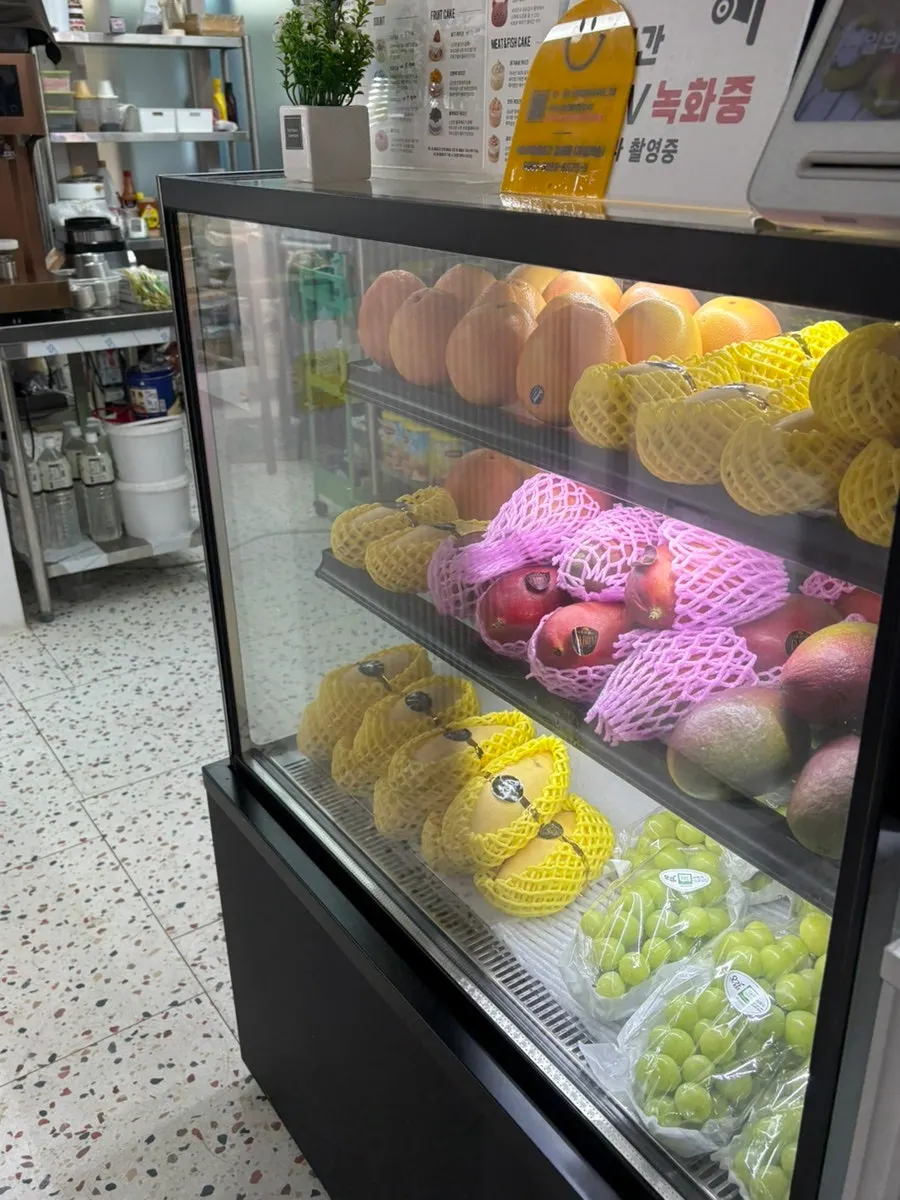 Desserts that are good for sharing with a group