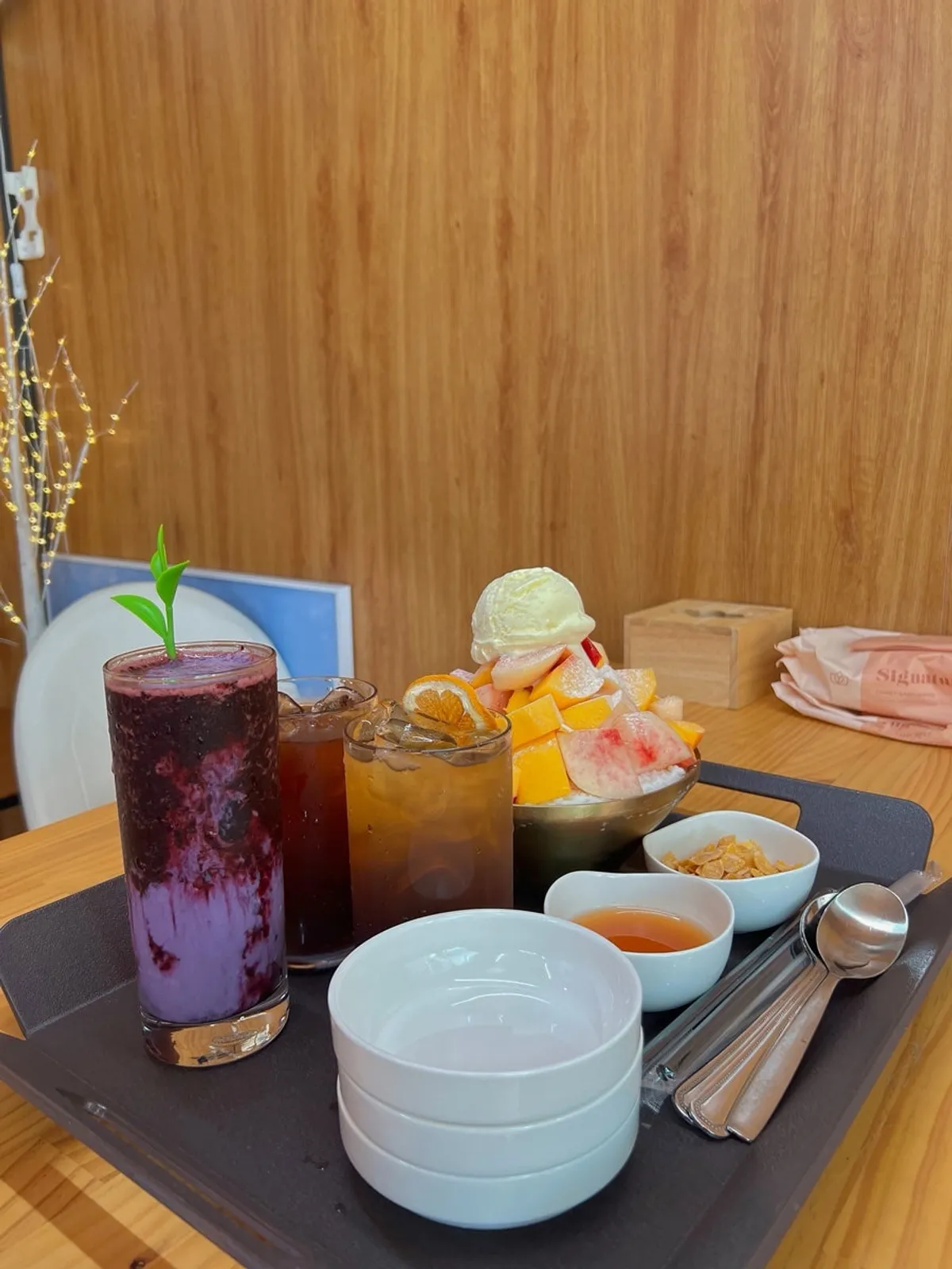 Peach bingsu made with Cheonjungdo and Hwangdo peaches