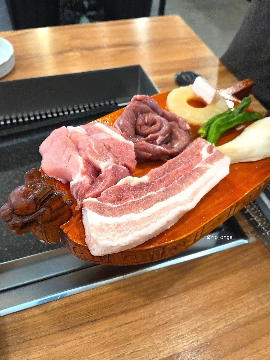 삼겹살 목살 육향살로 구성된 반판고기 500g