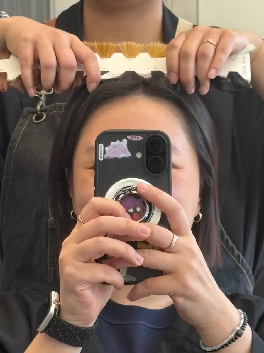 Hair consultation before coloring and cutting