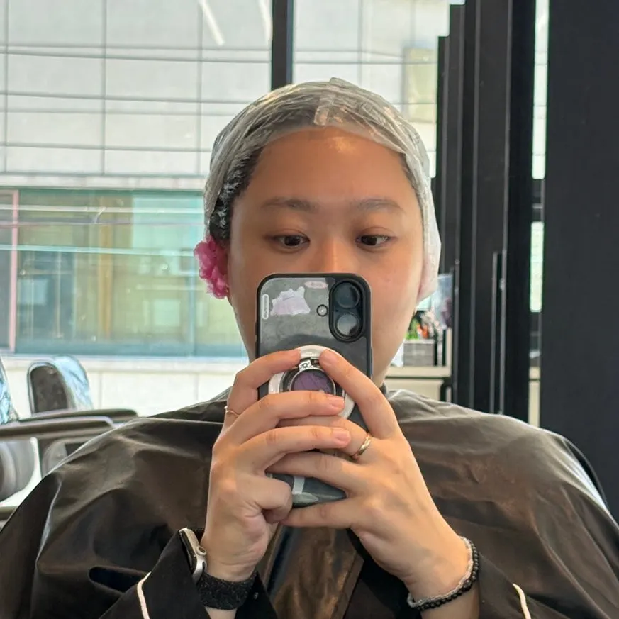 Careful color application over gray hairs
