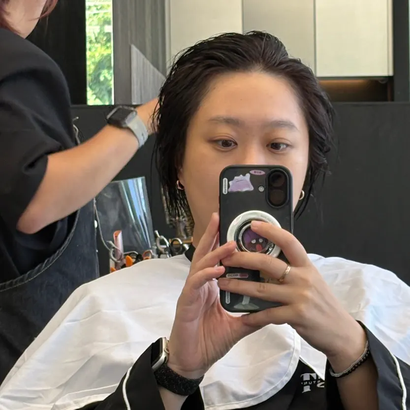 Preparing to shampoo after coloring