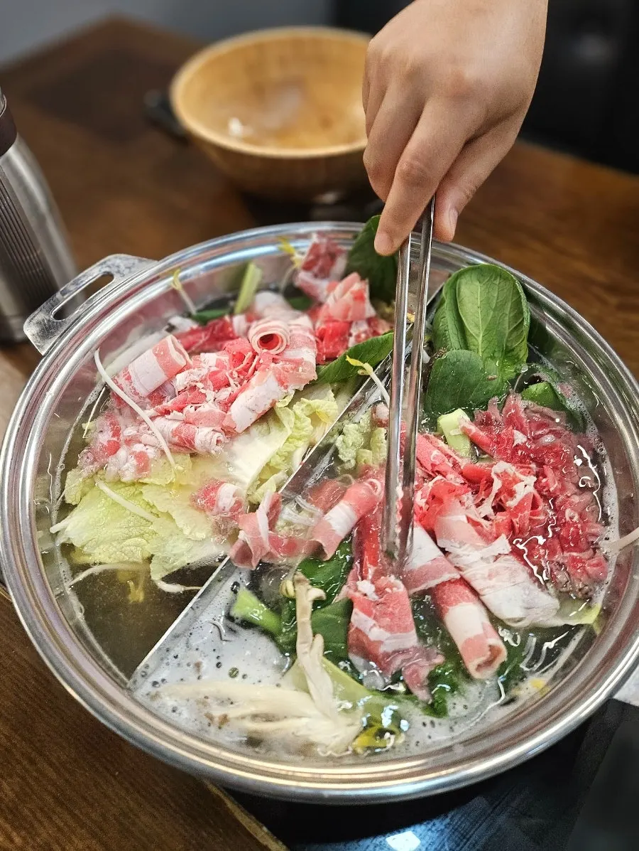 무한리필 샤브샤브 고기와 야채