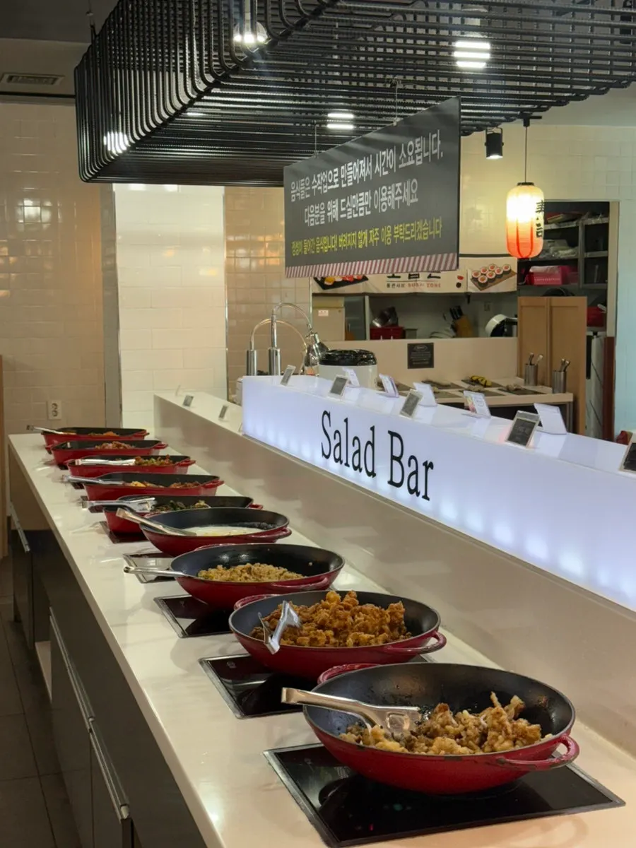 Interior of Tongkeun Shabu with widely spaced seating