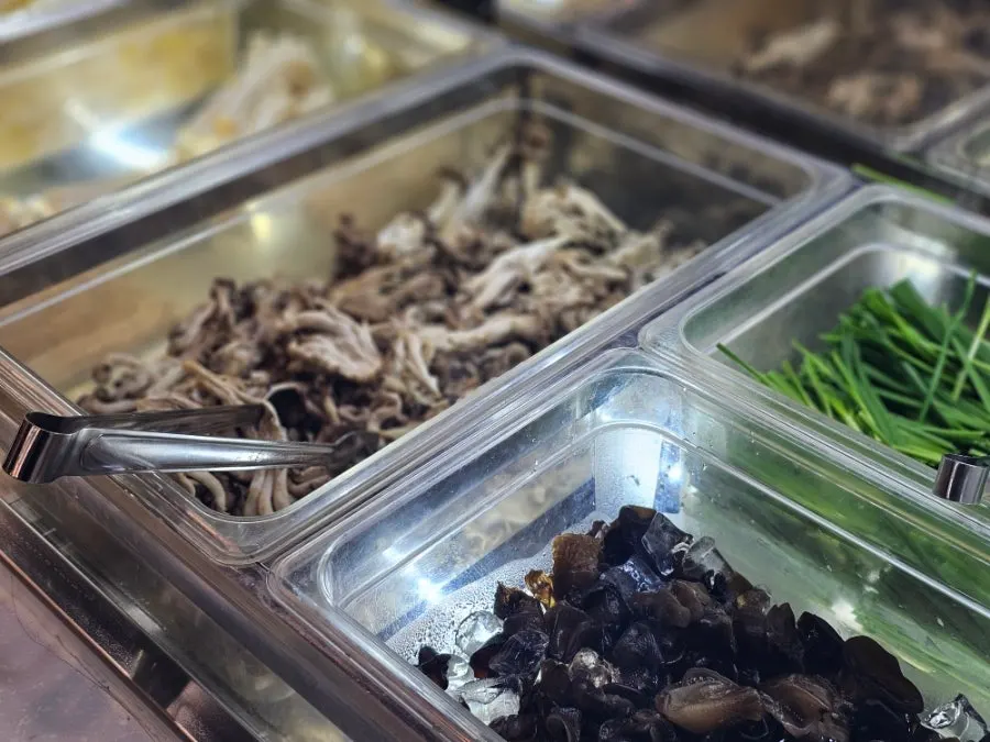 Salad bar with shabu-shabu vegetables and mushrooms