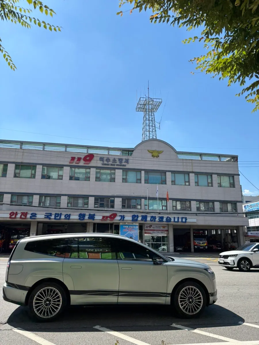 Entrance sign for Tongkeun Shabu on Mangma-ro