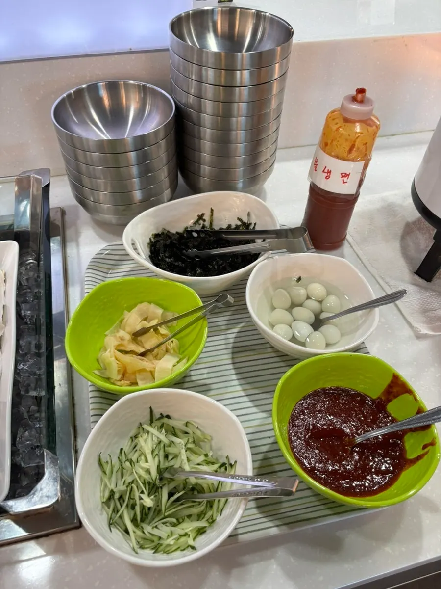 Side dishes at the Tongkeun Shabu salad bar